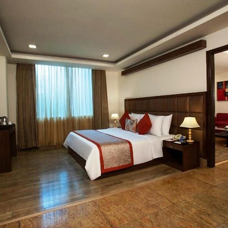 Taurus Sarovar Portico Nueva Delhi Exterior foto