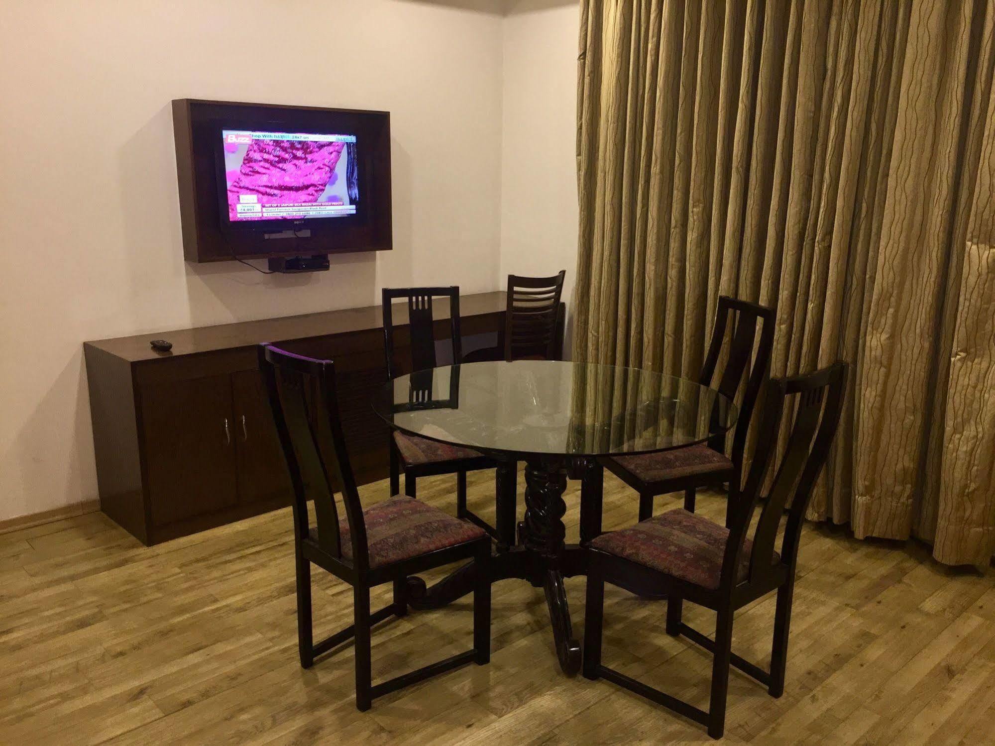 Taurus Sarovar Portico Nueva Delhi Exterior foto